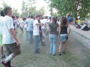 crowd2.jpg